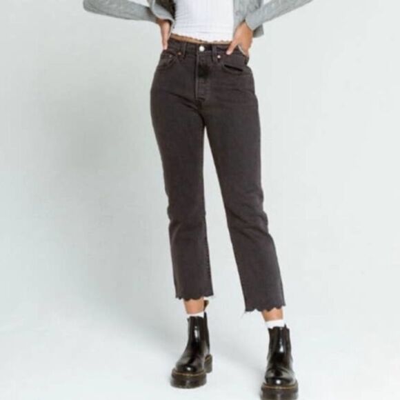 Levi’s 501 Gray Wash Crop Scallop Hem Jeans - Picture 2 of 9